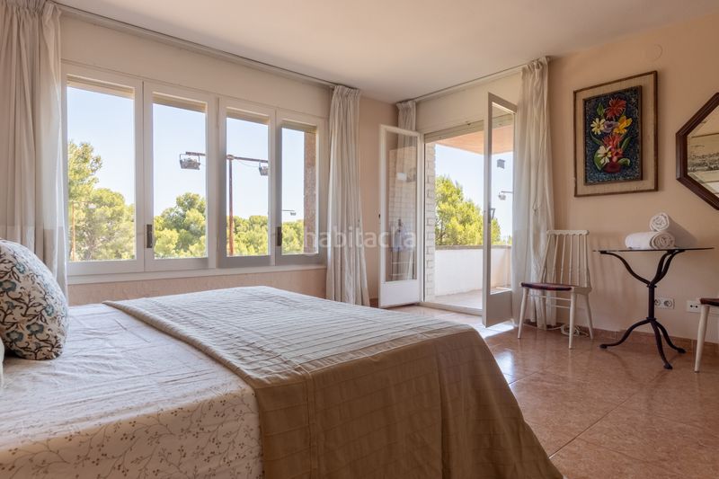 Foto 54d99255-9443-4e17-b36b-0f677830d21e. Casa adossada amb xemeneia piscina a pla de maset - cap de Salou Salou