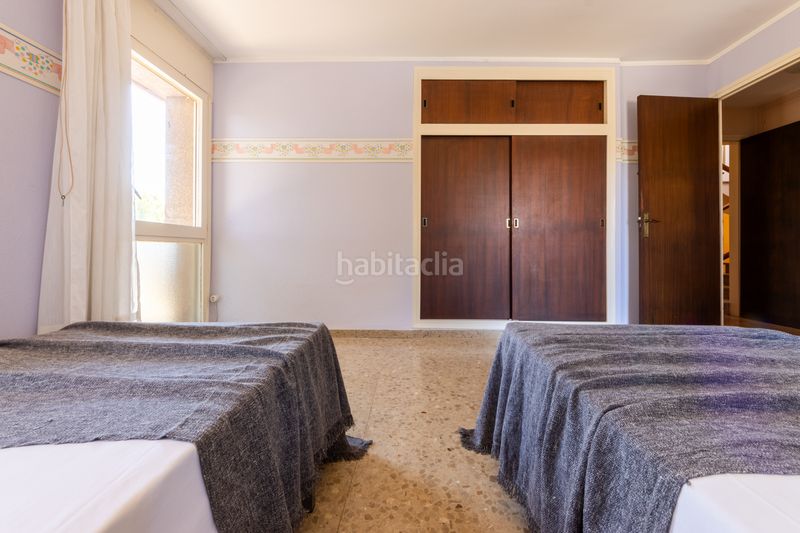 Foto a09f06e6-ec88-4f27-a27d-38f0986479f5. Casa adossada amb xemeneia piscina a pla de maset - cap de Salou Salou