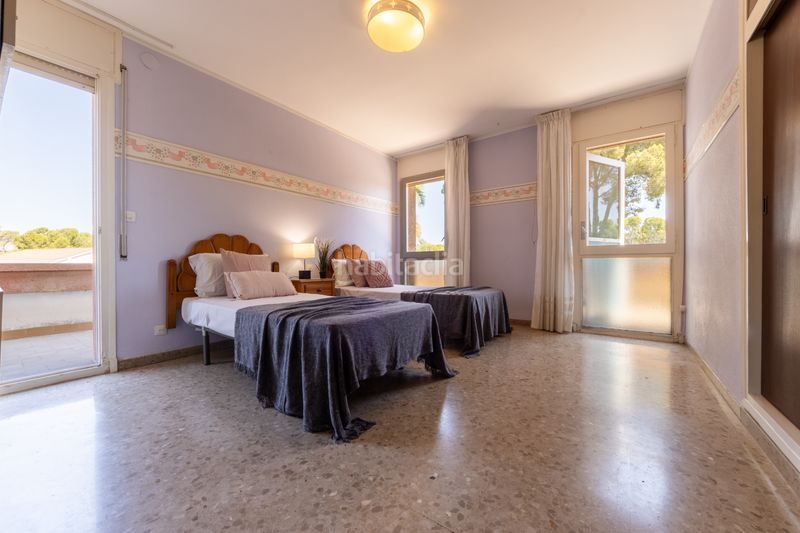 Foto aab2fee2-9f8c-41b0-b886-856305f0ee71. Casa adossada amb xemeneia piscina a pla de maset - cap de Salou Salou
