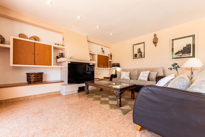 Foto dd421fa8-d976-4cc1-840b-b552b247a041. Casa adossada amb xemeneia piscina a pla de maset - cap de Salou Salou