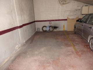 Aparcament cotxe  N/a. Garaje en venta en centro.