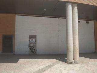 Location Local commercial  N/a. Local en alquiler en biblioteca.