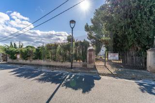 Terreny residencial a Alcover. Parc.urbana en venta en masies catalanes.