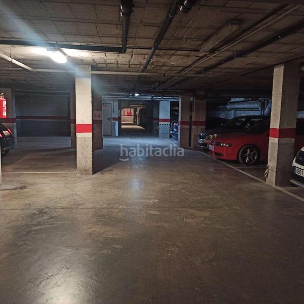 Foto aee55098-a8d0-4b79-8636-0f8e1bfd5777. Aparcament cotxe a Centre Reus