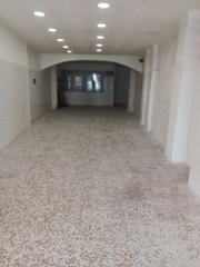 Location Local commercial  Doctor vilaseca. Local en alquiler en avda. paisos catalans, 1 dormitorio.