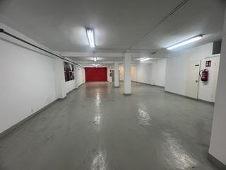 Miete Geschäftsraum  Closa de mestres. Local en alquiler en avda. pere ceremoniós, 1 dormitorio.