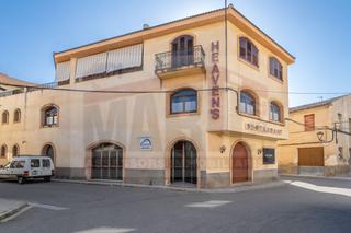Edifici  Ramon castella. Edificio comercial en venta en mora la nova.