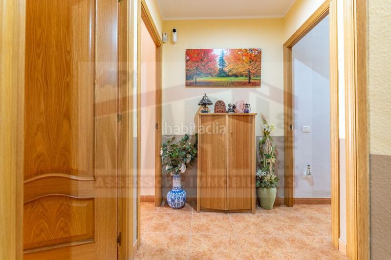 Foto f849f4bc-b5e1-44d0-a903-6e19bd450bd9. Piso  en venta en barrio niloga, 4 dormitorios. en Reus