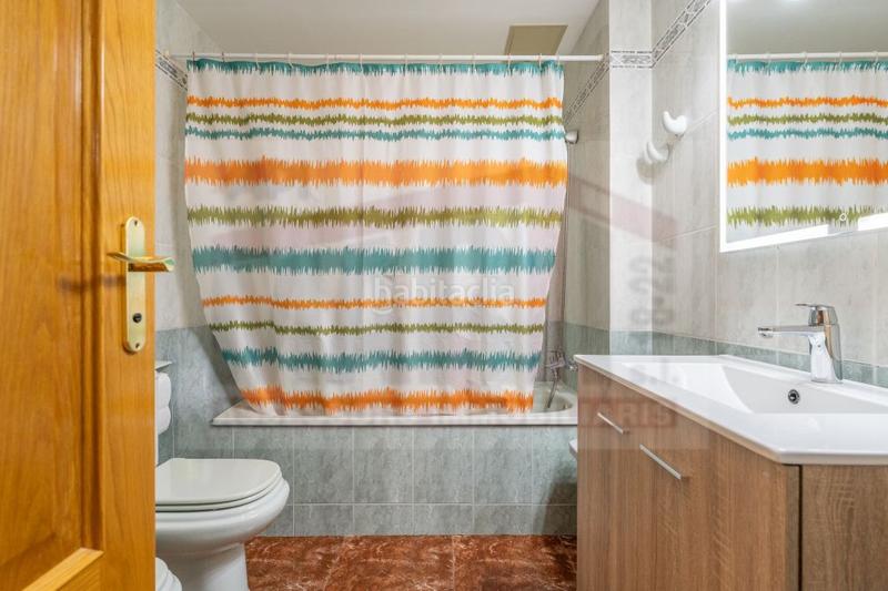 Foto 1005ef92-79aa-4312-8ada-46dc6753eb1c. Casa a schiera con riscaldamento parcheggio in Centre Reus