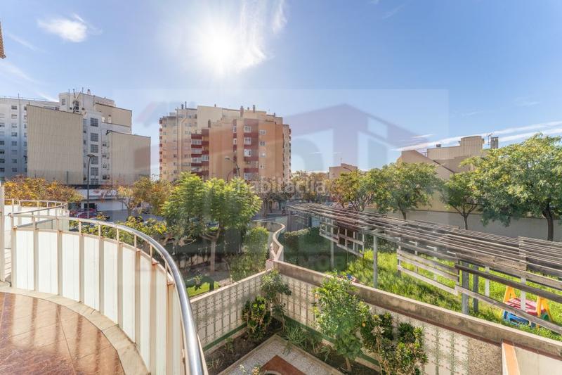 Foto e5323c0b-80fb-4a3a-8fe6-cc56647e8b1d. Casa a schiera con riscaldamento parcheggio in Centre Reus