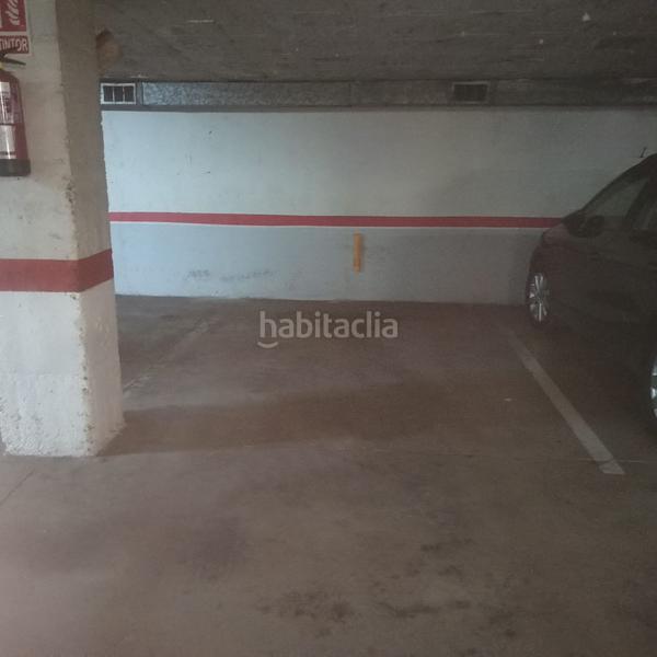 Foto 292f8264-df65-46b5-993c-fc8ce25526a8. Aparcament cotxe a Ponent Reus