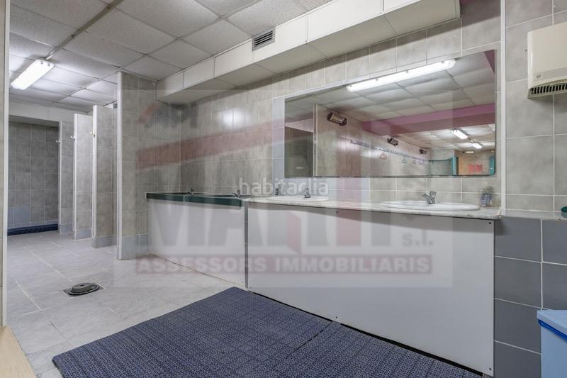 Foto 9f7fcdff-7b6b-4ef6-b75f-4191a7e214d1. Local commercial dans Centre Reus