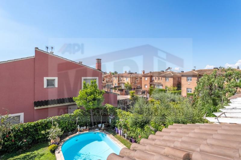 Foto a50bda93-46b6-4b1d-893a-88bb42a4deb6. Casa adossada amb calefacció a Els Ametllers Cambrils