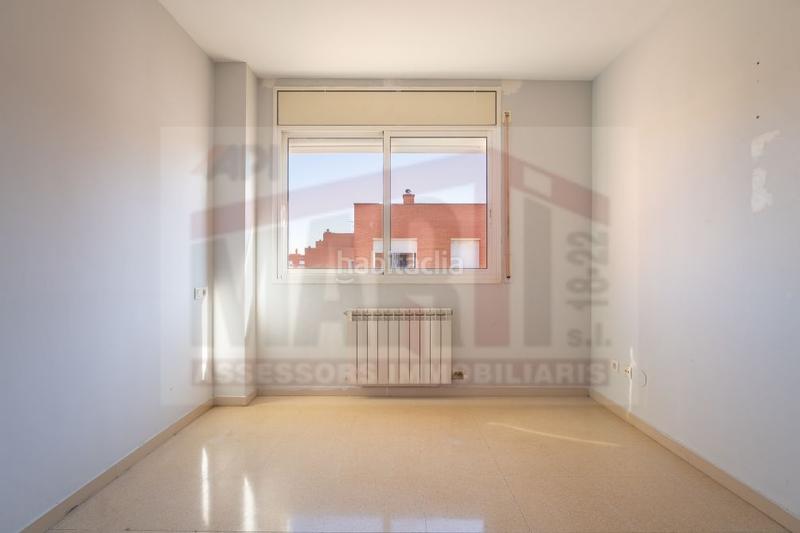 Foto 2bed5e68-d569-4c7a-bac5-d28294bc1194. Pis amb calefacció aparcament a Mestral Reus