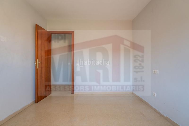 Foto f1ddb07a-7ae9-45af-a65a-5b3528f3c3ba. Pis amb calefacció aparcament a Mestral Reus