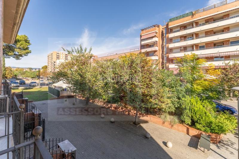 Foto 4f36a220-b69c-4b86-aa9b-bbe69b8a2a32. Casa adosada adosado en venta en avda. pere ceremoniós, 5 dormitorios. en Reus