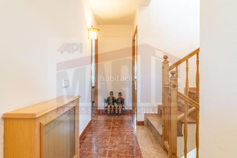 Foto 694ce1c5-343f-4377-a9d8-1a24b3088258. Casa adosada adosado en venta en avda. pere ceremoniós, 5 dormitorios. en Reus