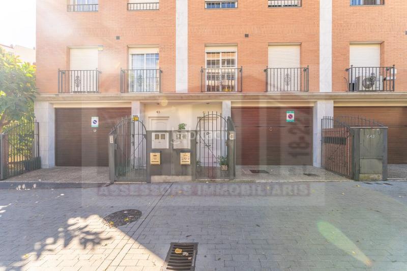 Foto d3350e49-cc11-4ec6-800d-c8e27491af5d. Casa adosada adosado en venta en avda. pere ceremoniós, 5 dormitorios. en Reus