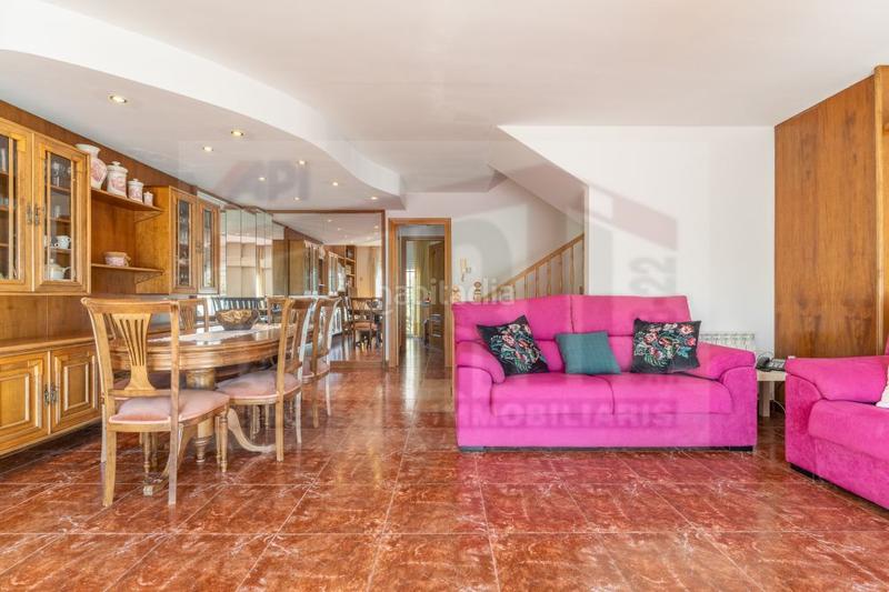 Foto e1601f8e-02aa-487b-b8c4-61a0f15143a6. Casa adosada adosado en venta en avda. pere ceremoniós, 5 dormitorios. en Reus