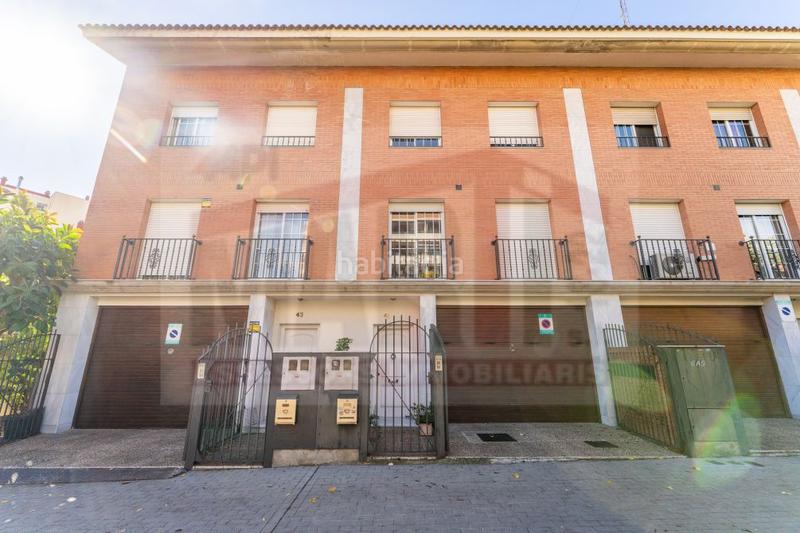 Foto f8dc1618-a207-41b7-abaa-74dffbefa640. Casa adosada adosado en venta en avda. pere ceremoniós, 5 dormitorios. en Reus