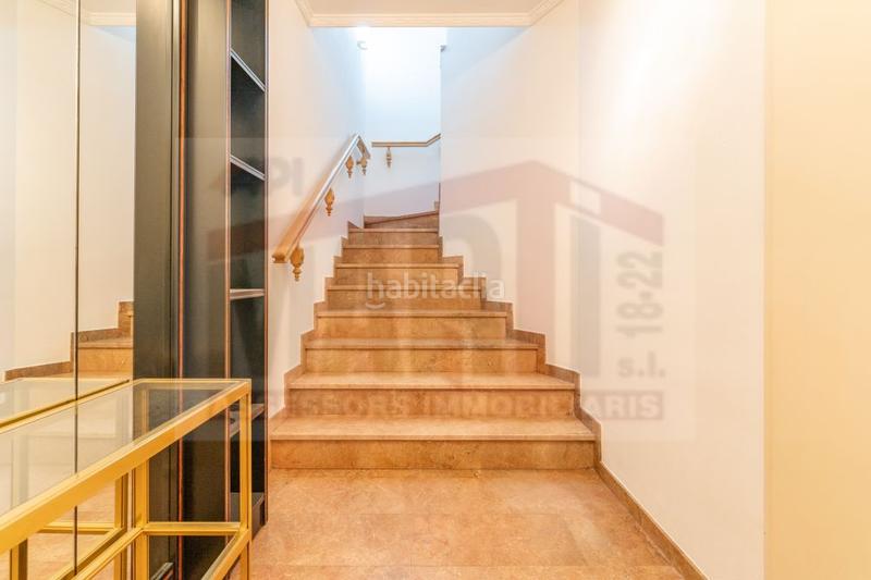 Foto ffe60f85-668b-4f5c-9672-4daf612fa2d4. Casa adosada adosado en venta en avda. pere ceremoniós, 5 dormitorios. en Reus