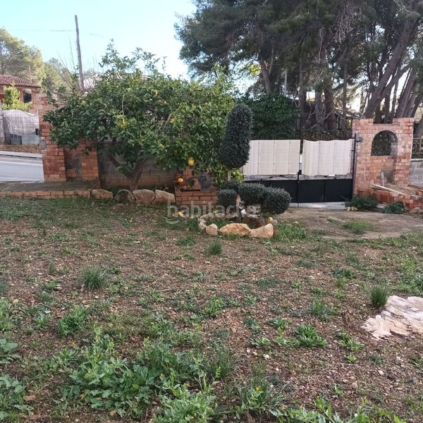 Foto f0f96c83-ad7a-488c-9210-b6e438cb34d2. Terreny residencial a Catllar (El)