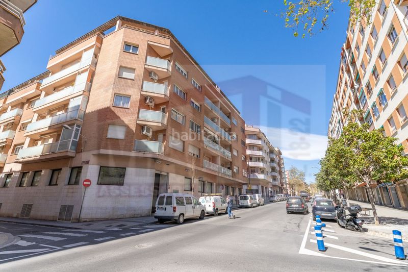 Foto 35aad570-4c87-4bdd-b64b-60d539afcc4d. Pis amb calefacció aparcament a Mestral Reus