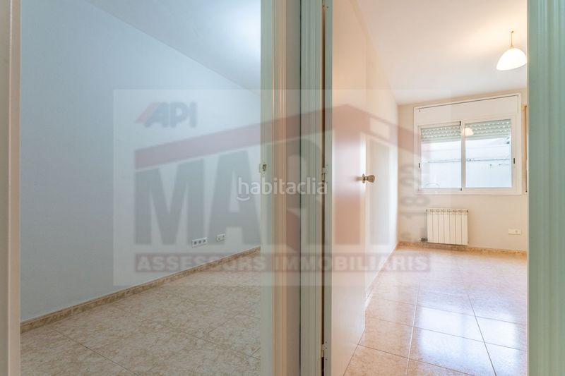 Foto 517f71ff-c3a0-4891-bff7-2a1857a2bbf7. Pis amb calefacció aparcament a Mestral Reus