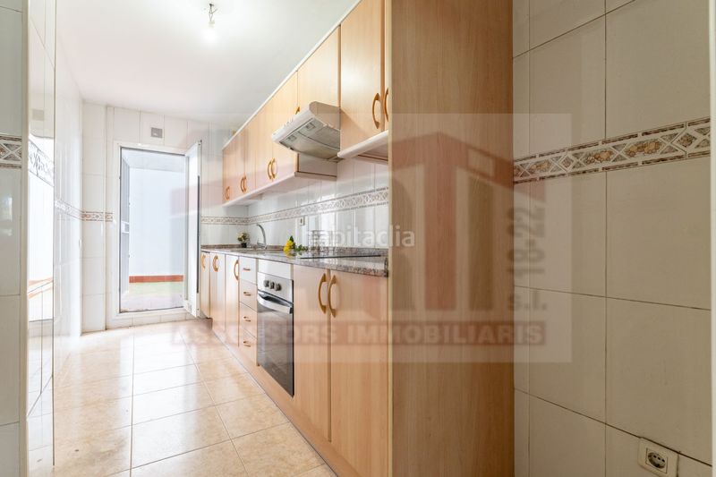 Foto 6f6fc43d-5ea8-47a8-a371-fae6b3e7c21e. Pis amb calefacció aparcament a Mestral Reus