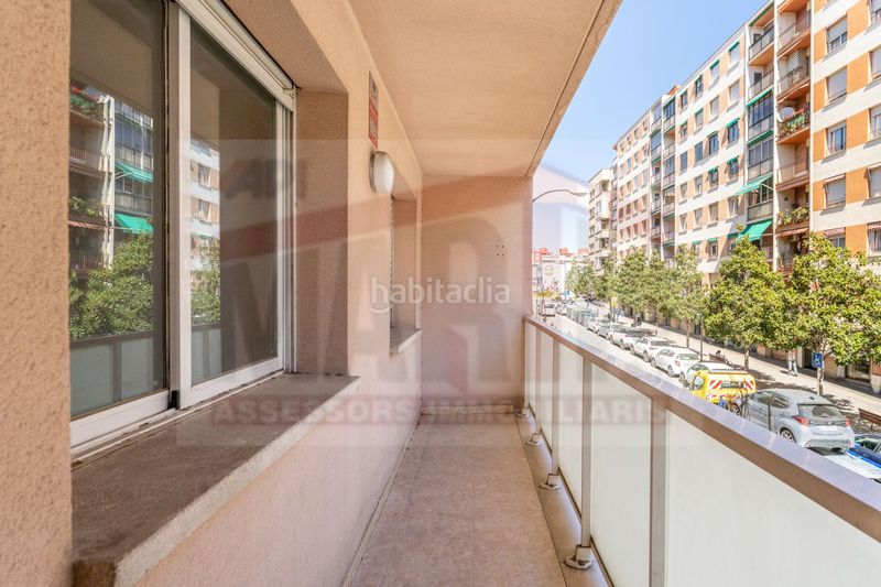 Foto 75b5bbeb-8332-4eb0-9287-52fedaee0080. Pis amb calefacció aparcament a Mestral Reus