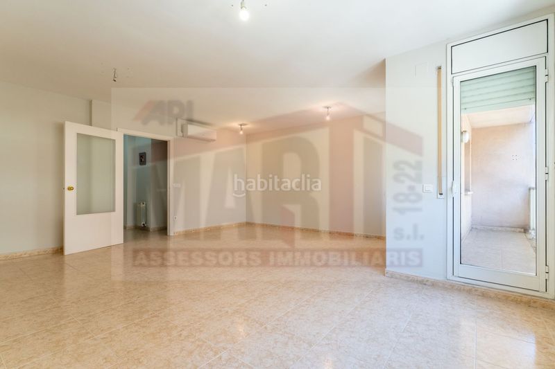 Foto 8b6eb8b5-9f31-4a43-8a09-ee75c19db585. Pis amb calefacció aparcament a Mestral Reus