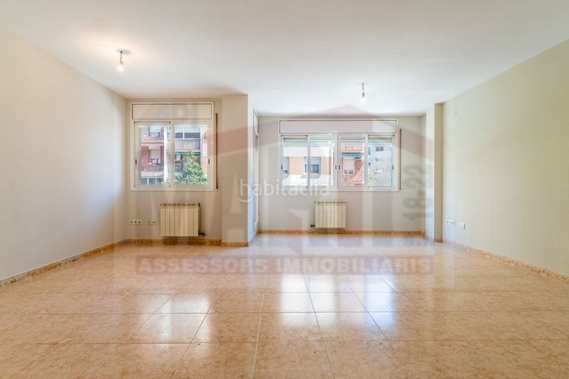 Foto a8e064e0-027d-492a-b14f-73f87dad5ce7. Pis amb calefacció aparcament a Mestral Reus