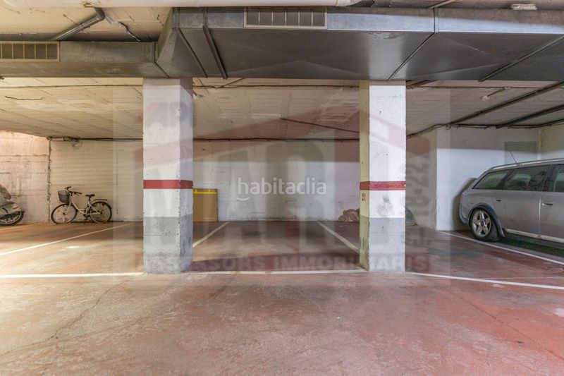 Foto bd712a28-d1e4-4aa5-abe3-aa9c66b3a66e. Pis amb calefacció aparcament a Mestral Reus