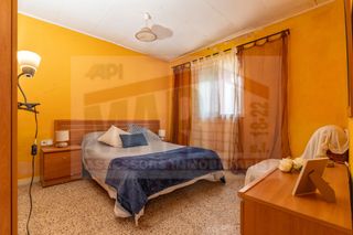 Maison à Ponent. Casa en venta en barrio sol i vista, 3 dormitorios.