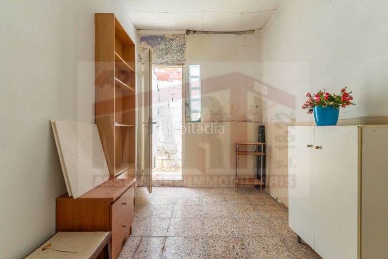 Foto ab43d5f1-e39c-45f5-a653-ed59009a117c. Casa a Ponent Reus