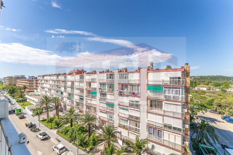 Foto cc1f8fa9-b72d-4058-8f14-a6e77b7be454. Estudi amb calefacció piscina a La Pineda Vila-seca