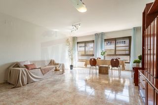 Flat in Ramon J. Sender