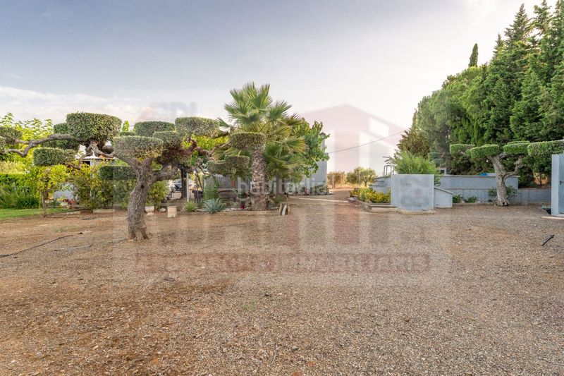 Foto 0588ae5e-9d15-4da6-b222-57ee5c711d2e. Masia amb piscina a Botarell