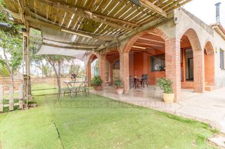 Casa in Riudoms. Casa con finca en venta en riudoms, 2 dormitorios.