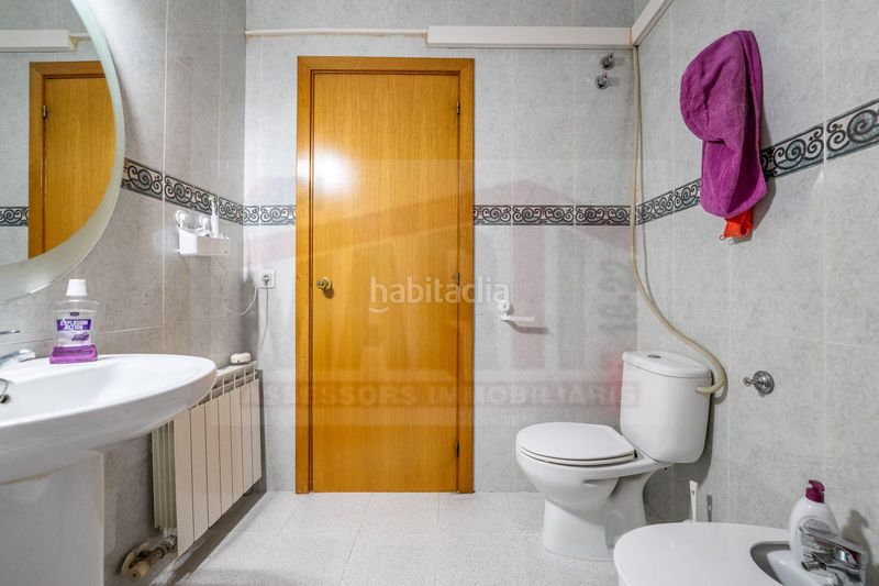 Foto 4482ce10-f699-4680-9948-bea579b65536. Casa adossada amb calefacció aparcament piscina a Constantí