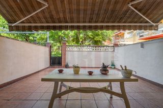 Casa adossada a Constantí. Adosado en venta en constanti, 4 dormitorios.