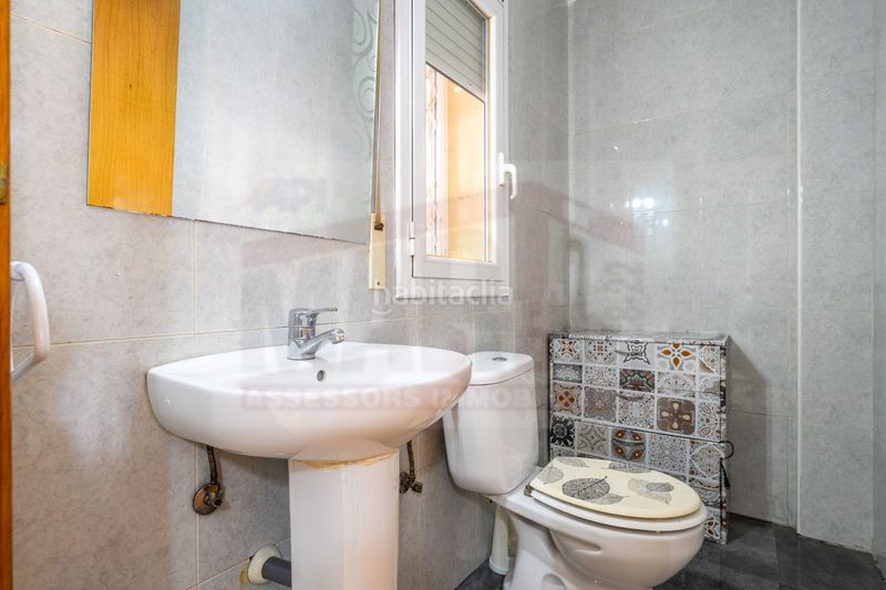 Foto ef3ac98d-a414-4f22-a4fd-2b3de7326343. Casa adossada amb calefacció aparcament piscina a Constantí