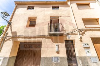 Casa a Gratallops. Casa pueblo en venta en gratallops, 4 dormitorios.