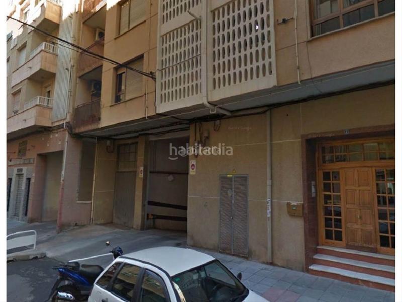 Foto bccd7425-ad6c-4692-abb8-84180fa786ca. Parking voiture dans Ibi