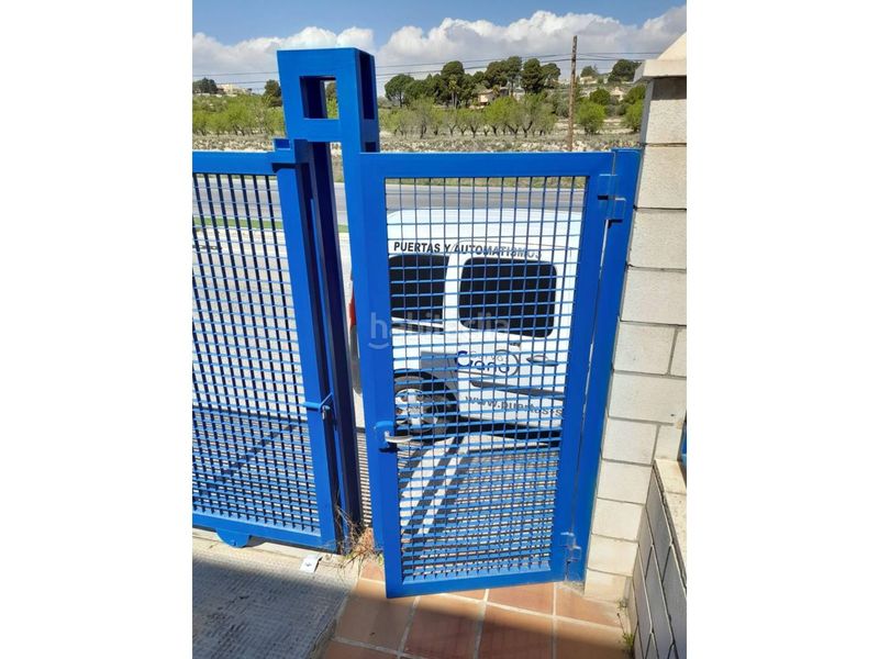 Foto 7080df3b-7173-4f61-9505-a2f93f274ecc. Affitto ufficio con parcheggio in Ibi