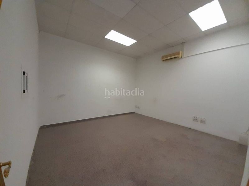Foto b2c73e6c-ed6c-4bac-ae84-9afbd94a2feb. Affitto ufficio con parcheggio in Ibi