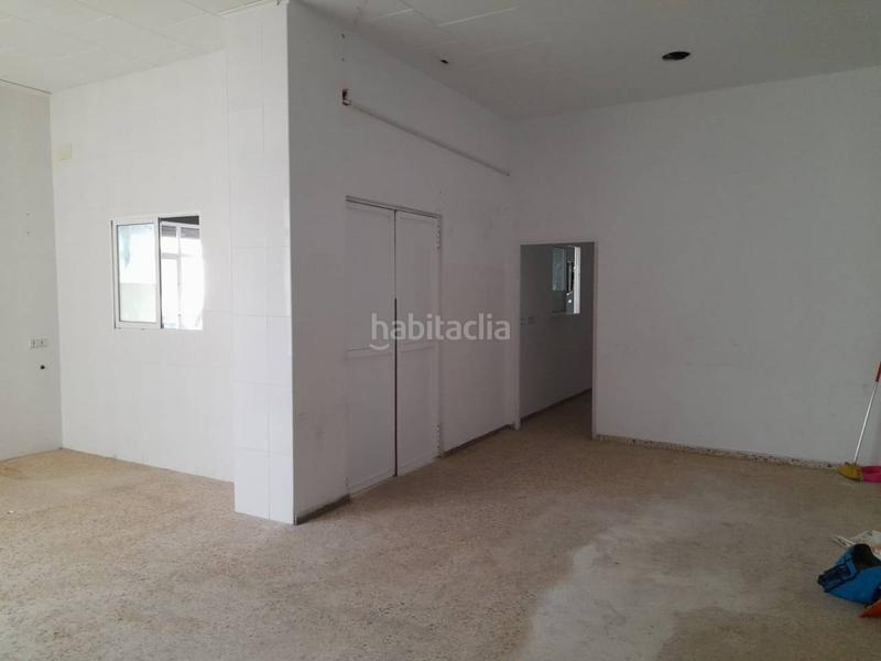 Foto c45f48d5-b67b-4ebb-b70e-cea5a5c195a8. Business premise in Ibi