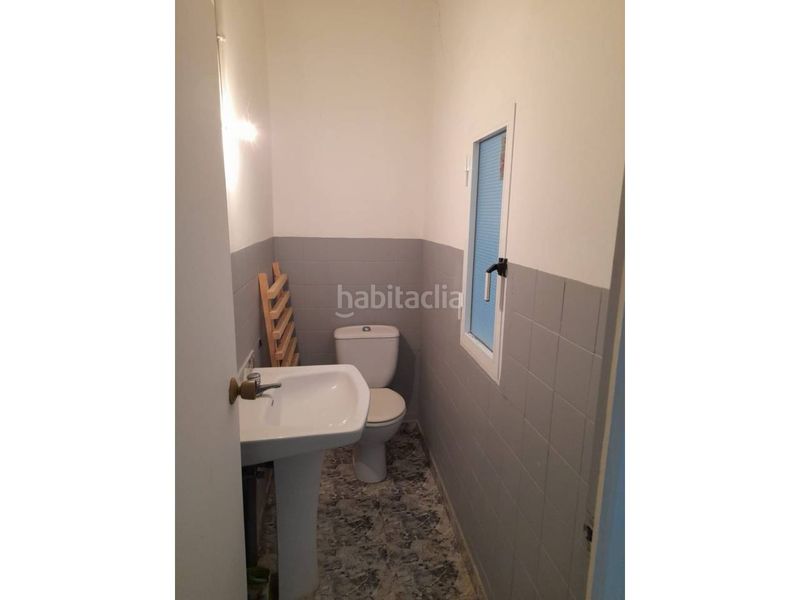 Foto ee520f05-bf7f-4fff-b0dd-99ae94de6a6f. Lloguer local comercial a Ibi