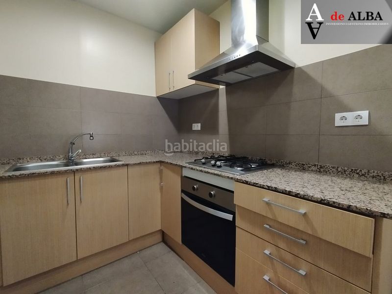 Foto f4ff1c07-dde8-49f3-a414-30154149a065. Pis amb calefacció a Centre Esplugues de Llobregat