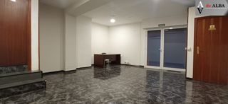 Business premise in Carrer Martí I Julia